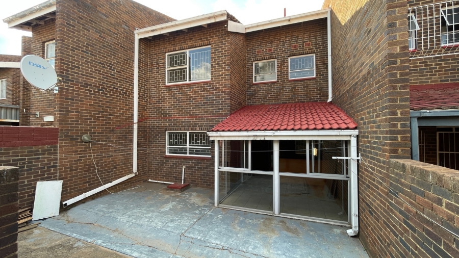 4 Bedroom Property for Sale in Stilfontein Ext 3 North West